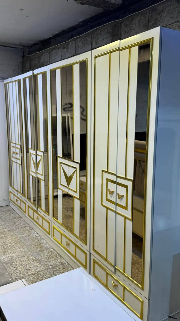 ✨غرفة تركي اصلي لون مميز ✨ صبغ حراري
10 قطع 

 جام اصلي 

نظام  وابواب 

سرير مخزن جك 

 قماش وتر بروف أصلي ✨

نضافه/90/💯

السعر  / مليون و١٥٠

 شد ونقل مجاني داخل بغداد

توصيل للمحافظات بأسعار رمزية


**إذا كنت صاحب هذا الإعلان وتريد حذفه لأي سبب، رجاءا أرسل رسالة إلى الدعم الفني**