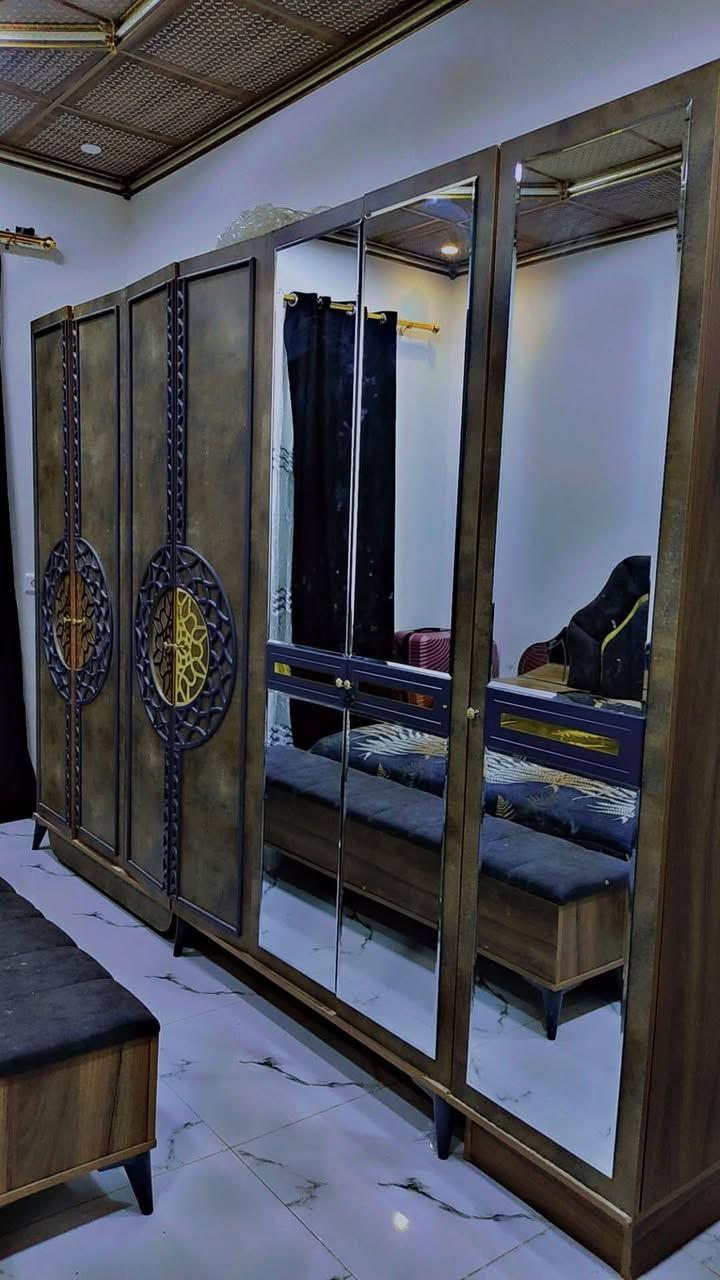 غرفه للبيع
السعر 750 الف  وبيه مجال
رقم الهاتف/ ***********
