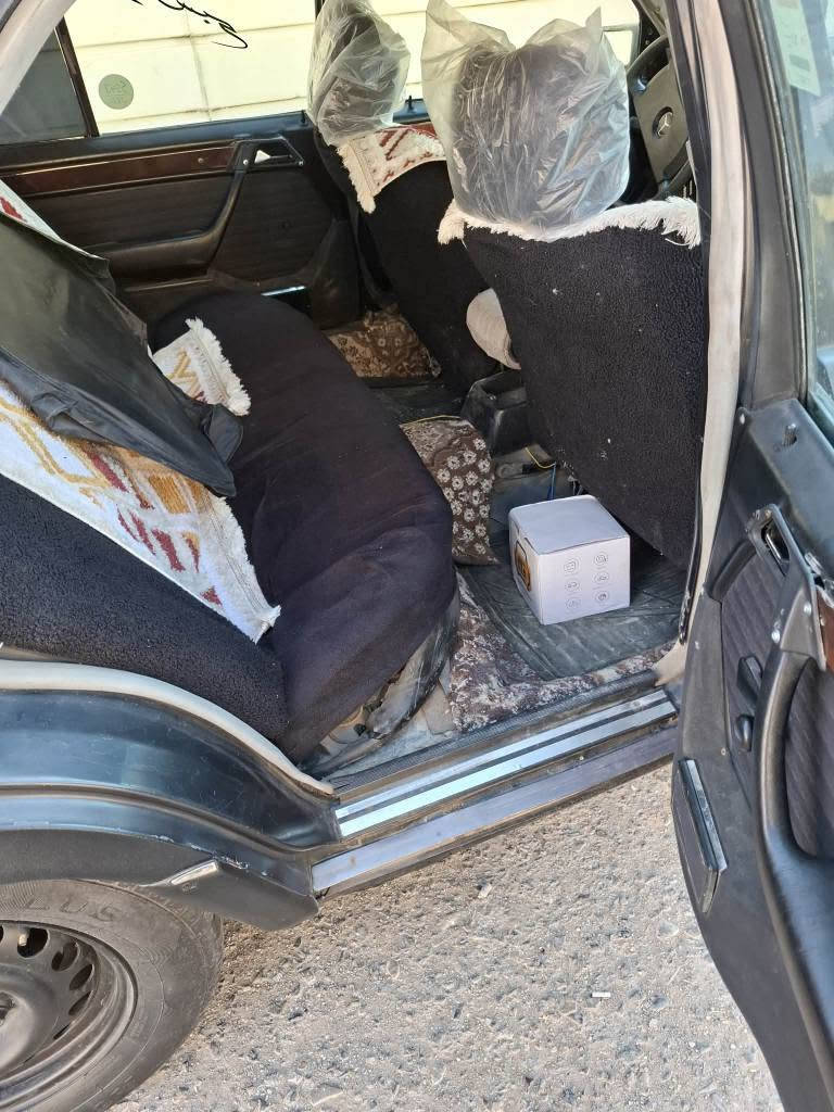 مارسیدس e300 گێڕو مەکینە ی بە طە ۲.٥۰۰ ئەوەلیات و حاسیبەیە 
۲٥ گەڵاو معامەلە لە سلێمانی
*********** السليمانية, العراق
