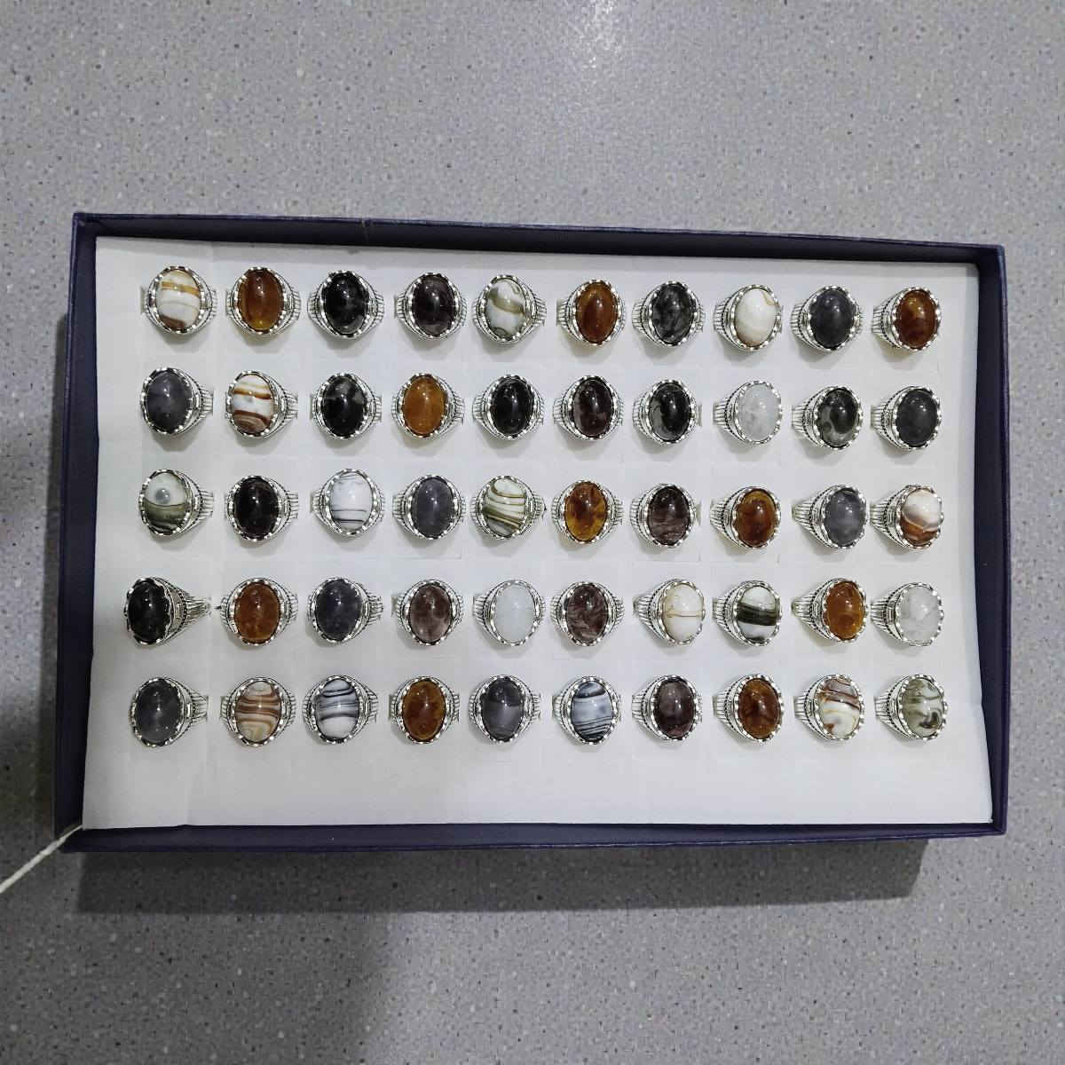 اللهم صلِّ على محمد وعلى آل محمد.. ✨
​لأصحاب الذوق الرفيع فقط.. 💍
محل المعتصم يوفر لكم تشكيلة واسعة ومميزة من الخواتم التي تضفي لمسة من الهيبة والجمال على إطلالتك. أحجار كريمة وصياغة راقية تجمع بين الفخامة والأصالة.
​زورونا لتجدوا ما يسرّكم، نتشرف بجميع الزبائن الكرام. 🌹
​📍 العنوان: بعقوبة - التحرير - شارع عمر بن عبد العزيز (بالقرب من ماركت المصطفى
محل المعتصم 
@


**إذا كنت صاحب هذا الإعلان وتريد حذفه لأي سبب، رجاءا أرسل رسالة إلى الدعم الفني**