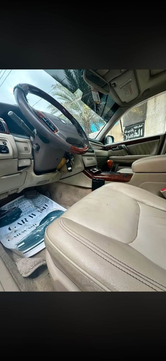 السلام عليكم
كراون ملكه موديل 2000 اربع دكم فتحه

فوول واحد على واحد شرط 175

مكفوله تبريد قطعتين وثلاجه 

دبل شاشه اليزري ستيرن ابو العضلات تحكم استيرن

مري شفط ترحيب محرك ديڤور الچبير 3000ففتي

كامره امامي خلفي جانبيات كشنات جلد كهرباء

اسبايدر جنطه اسبايدر الجامه الخلفيه اكزوز رياضي

الحايه اربع قطع سياره مال جناي و بلعافيه على ياخذهه

السعر 130 مداور خوتها اكثر من هاذه السعر

*********** 

اريل امامي خلفي كهرباء
