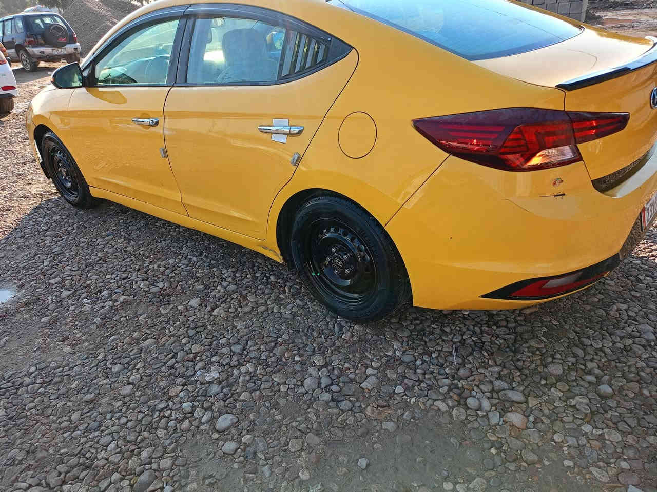 سلام عليكم النترا للبيع 2020 رقم بغداد أرقام وسنويا مجدده مكينة الفين سيارة سنونارهه موجود ب نشر السعر 120 وبيها مجال العنوان واسط العزيزية الاتصال ع رقم الهاتف فقط ***********
