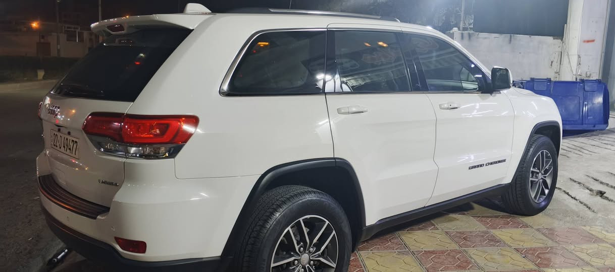 ماشاء الله
2018 كلين
مواصفات فول عده فتحه
 ماشي فقط 88الف ميل يعني 142الف كم
ربع دينار ما عليها مصرف
هزه جديد رقم جديد سنويه جديد 
دهن جديد
رقم اربيل 
مكان سياره أربيل 
سعر 249 بي مجال
***********
