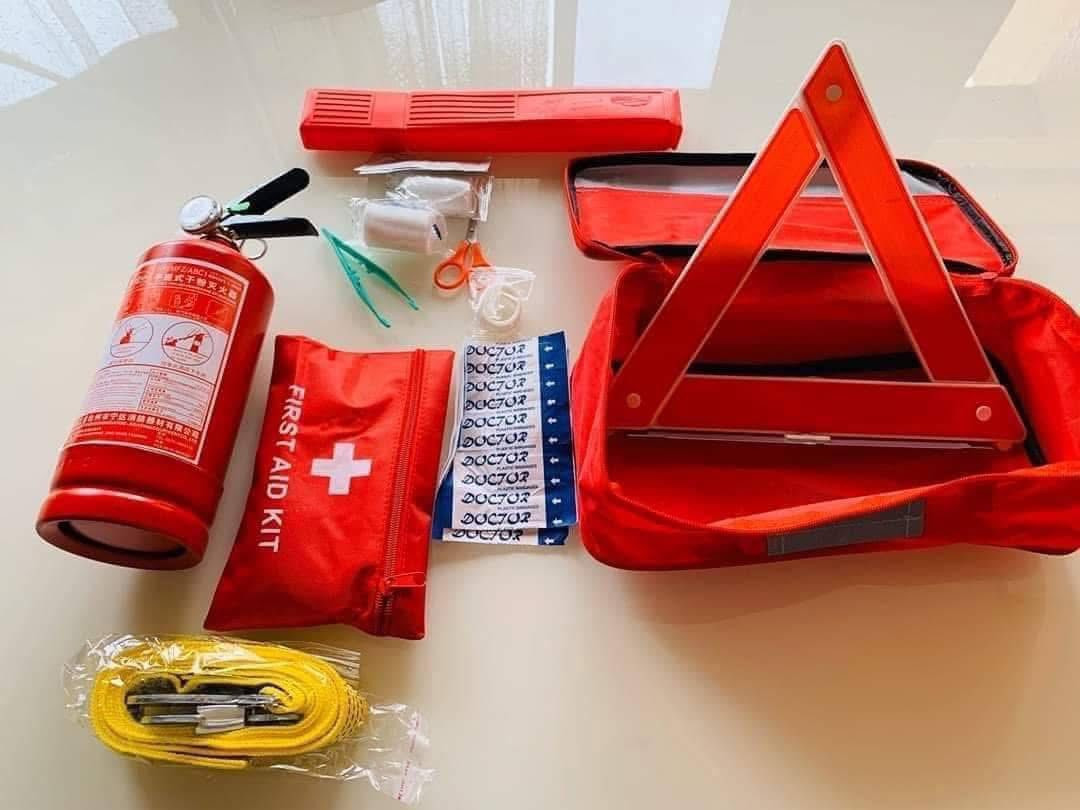 ✅حقيبة الطوارئ للسيارات ضروري تكون بسيارتك
✅السعر12 الف ✅
✅التوصيل 5الف🔥 🔥 لجميع المحافظات 
✅طفاية 1 كيلو
✅مثلث مرور
✅صيدلية طبابه 
✅واير سحب كتان 2 طن 
 ☎️للحجز والاستفسار مراسلة الصفحة او الاتصال ع الرقم ***********
