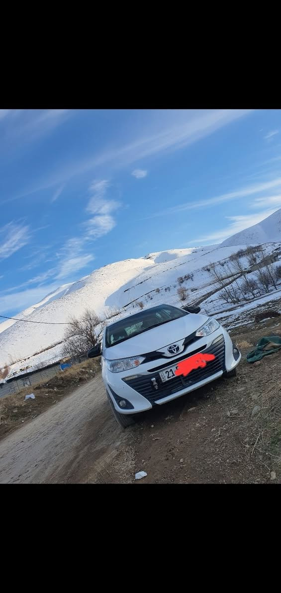 تيوتا يارس ٢٠١٩ خليجي وكالة ساز . ماشية ٩٥ الف 
مكفولة من الصبغ فقط بارد . مواصفات se . لدات دعامية . حساسات . تحكمات . مثبت سرعة . شاشة . مكينة ١٥٠٠ . كير محرك كفالة . رقم سليمانية بسمي 
السعر ١٣٠ $ . مكاني ديالى
*********** . لمعرفة التفاصيل المراسلة على الواتس اب
