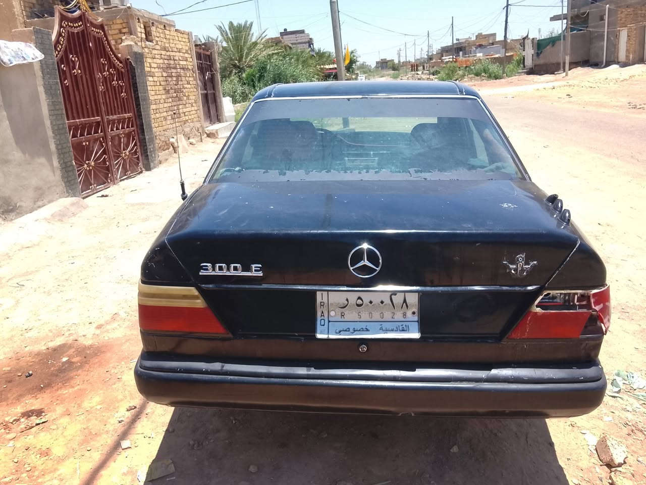السلام عليكم البيع مرسدس دب رقم قادسيه مكينه وكير جديدات حداديه جديده كهربيات شغاله السياره جاهزه السعر 22ورقه بيع ومراوس مكان السياره الدوانيه قضاه الشاميه رقم الموبايل ***********
