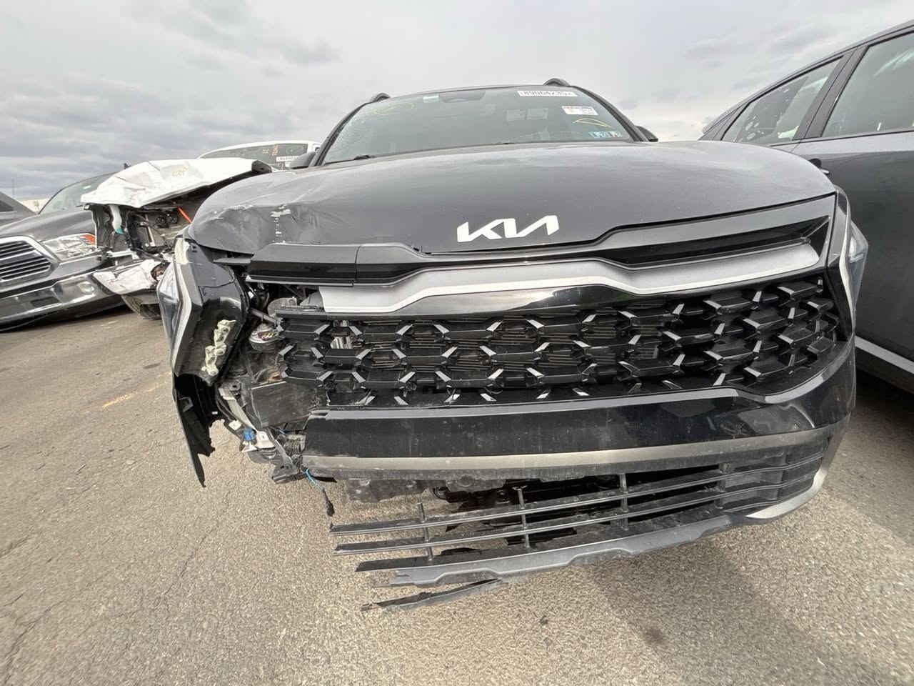 كيا سبورتج موديل 2023 بدون رقم تترقم بغداد فول مواصفات فتحه 3 انضمة قياده كشنات كهرباء تدفئه وتبريد بنو رما ماشيه اقل 40 العنوان بغداد حي النصر السعر 158 وبيها مجال هاتف *********** وسونار موجود علما بابين كلير بمريكا مو بلعراق
