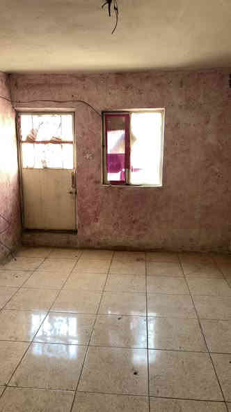 بيت للايجار في الشعب الديوان 
قريب على تفاحة 
الايجار ٣٥٠ الف السعر نهائي 
يحتوي على كراج كبير  يصلح لسياره و تك تك 
استقبال + مطبخ بارد حار +خدمات 
ط٢ / غرفة و منور. وخدمات 
للاستفسار التواصل 
***********
او
0771 193 9728
