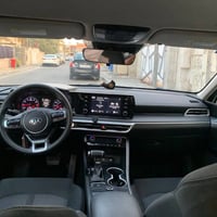 سيارة K5 موديل 2021 وارد امريكي  حادث جاملغ جهة السائق  القطع المصبوغة...