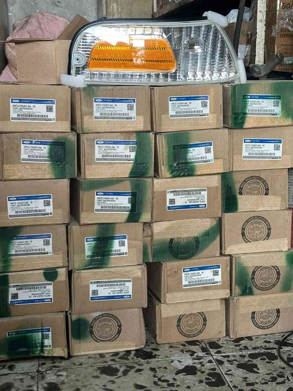 عروضات محرم توفرررر جديددد سكنات فكتوريا وبك لايت اكسبلور وبور ستيرن فكتوريا جديد اصلي وكالةةةة🚀🚀كلشي توفر جديد اصلي وكالة

 متوفر غراض فورد عام

.
.
العوان الطالبيه قرب جسر القناه 

.
.
للتواصل
***********
***********
