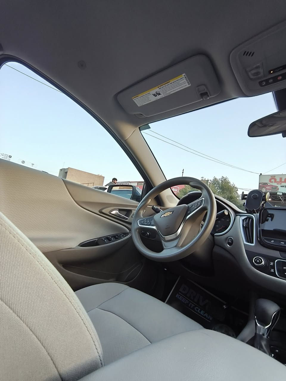 ماليبو 2024  
مواصفات LS لون مميز خارج وداخل
ممشى ( 19 mile )
تحديد مسار
رادار امامي داتا شو
حساسات خلفي
دخول ذكي وتشغيل عن بعد
اوتو ستوب
سايد بريك كهربائي
شاشة كار بلي + اندرويد اوتو
السيارة دخول 2025 شهر 6
حادثها قطعة وحدة الجاملغ فقط  و الباب سرقة مبدل بلادي
السيارة عناية دهن ACDELCO ماء Prestone بانزين محسن فقط
دوسات حوضية و شمسيات تظليل
سبير وعدة بلادي و حتى الكتلوك موجود
👈 ( السعر 145 وبي مجال)
*********** واتس او اتصال عنوان بغداد السيدية
