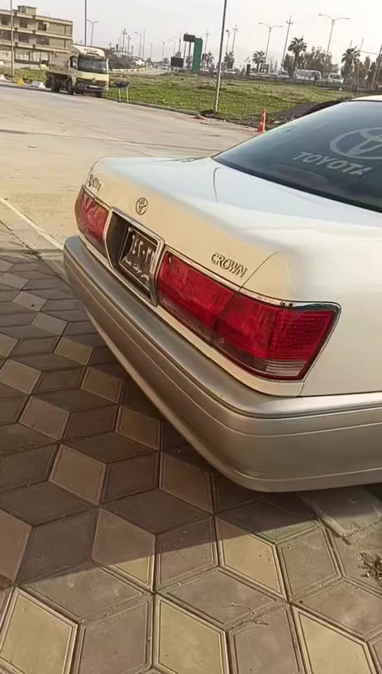 بۆفرۆشتن مەلیکە مۆدیل 2001 ناوزەرد 250مسروفی نیە گیرومەکینەی سەقف بەشەرت بڕاوەیە یەک قرچەی بچووکی هەیە سعر39وەرەقەمعامەلە شوین سلێمانی ***********
