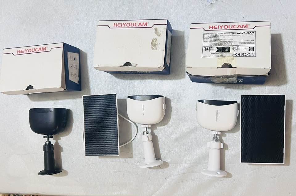 كاميرا واي فاي شحن تايب سي تحتوي بطارية داخلية وبيها مكان رام 
نضام تصوير ليلي واتصال وتنربط على الموبايل مباشر
العدد 3 السعر 85 واصل 
ملاحضة : الواح الطاقة الشمسية فقط قطعتين جايات


**إذا كنت صاحب هذا الإعلان وتريد حذفه لأي سبب، رجاءا أرسل رسالة إلى الدعم الفني**