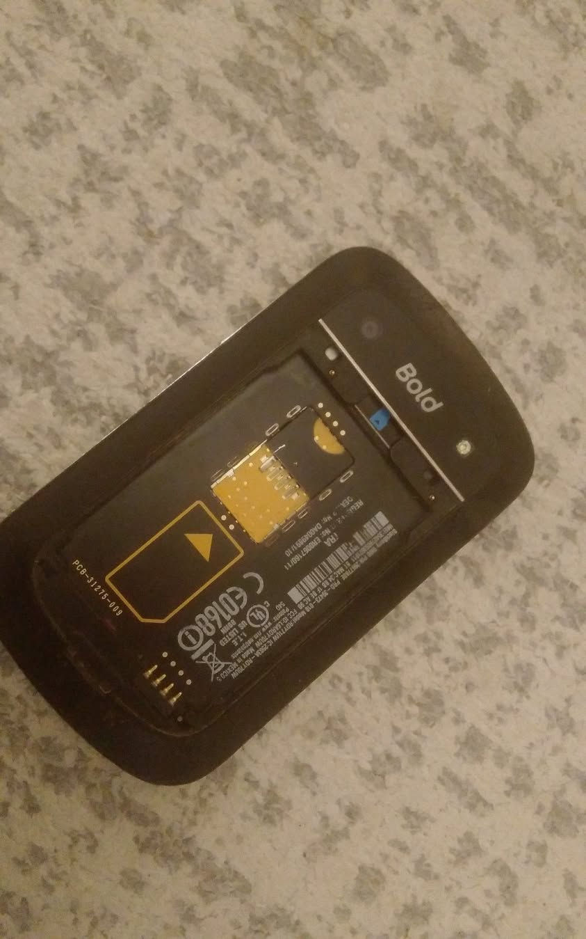 سلام عليكم
بلاك بيري Bold 9900 صناعه مكسيكيه 
فحم ما اعرف اذا شغال لو لا بدون بطاريه وبدون قبق البطاريه وبيه كسر بحافه شاشه ما اعرف اذا مأثر لو لا
سعر قيم وما عندي توصيل


**إذا كنت صاحب هذا الإعلان وتريد حذفه لأي سبب، رجاءا أرسل رسالة إلى الدعم الفني**