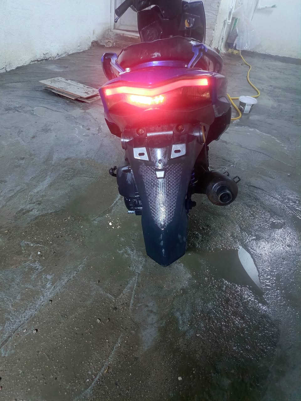 سلام عليكم دراجه سكنس تشتغل سلف وهندر مكينه حلوه دراجه كلش نظيفه عنوان ابو الخصيب محيله هذا رقمي ***********
