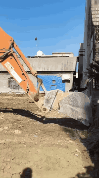 مستعدون الهدم الدور ورفع الانقاض للاستفسار الاتصال على الرقم ***********
