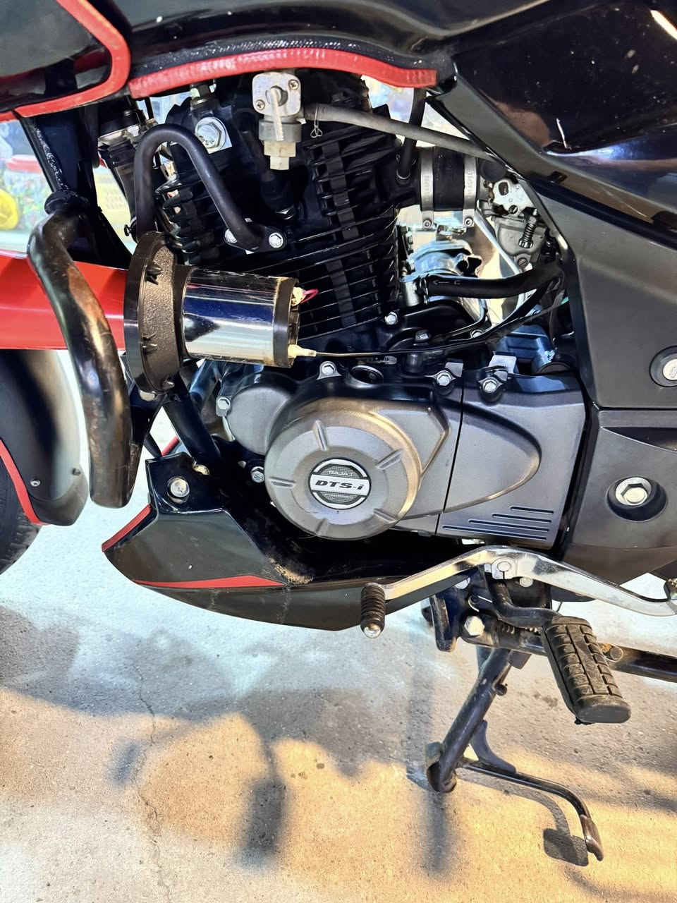 بولسر انيون 2021 بجاج.  للبيع. رقم بغداد ((سعرها 1800 وبيها مجال للشراي
موديل 2021. مكينه 150c دبل ابلك
ماشيه 13الف
مكينه مكفوله برغي مامفتوحه نضافت الكشر 90‎%‎
رقم بغداد تحويل ثاني يوم بسمي الدراجه
دراجه نضيفه ومامتعوبه 
بيه اضافه اكلج عنبار رياضي لاينكطع ولايدوس 
((عنواني بغداد الكريعات ))
   ***********.  واتس موجود
بيها شخوط بلتانكي وشخط بلواقيه الكدام 
من رخصت الادمن
