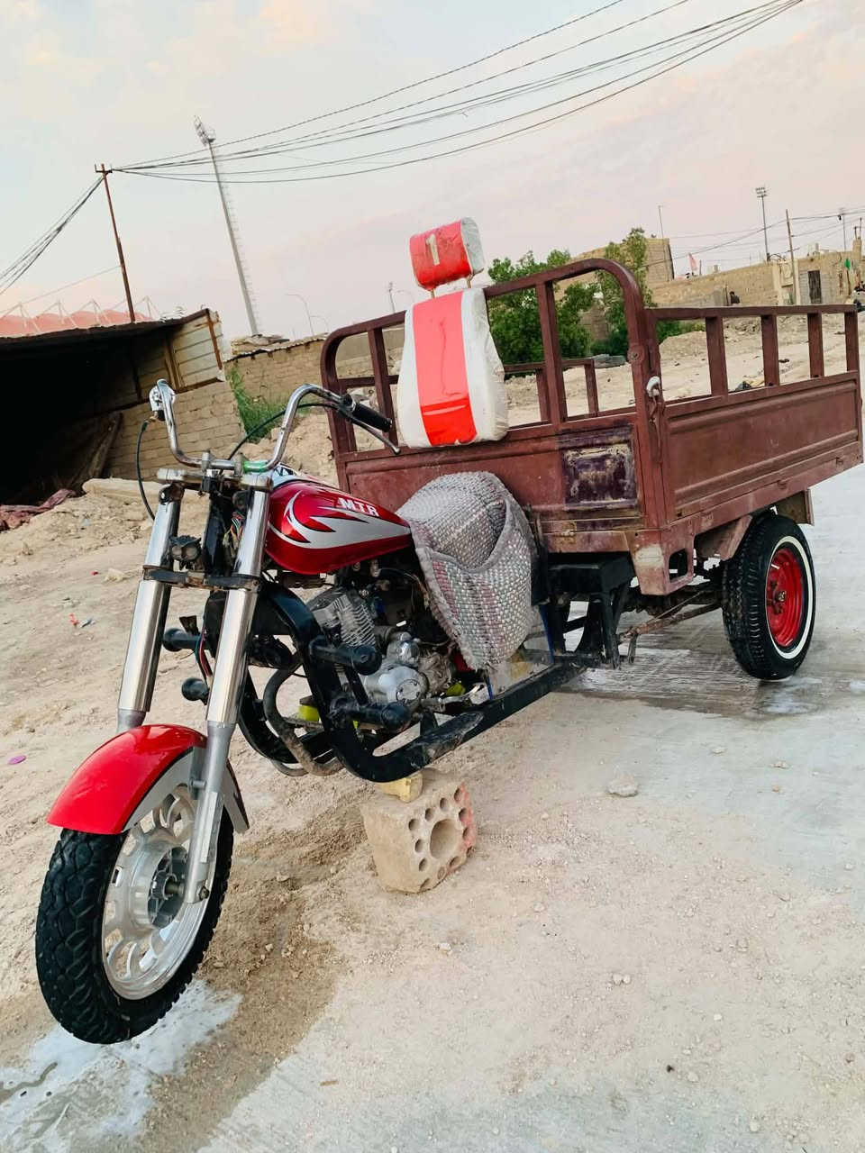 للبيع اميتار كامل من كلشي مكينته دايون نضيفه مفتوحه مره وحده غراض كله جديد سعره ب1100بيه مجال مكاني سوق الشيوخ حي العسكري مديل 2014 وراق وصولي ***********
