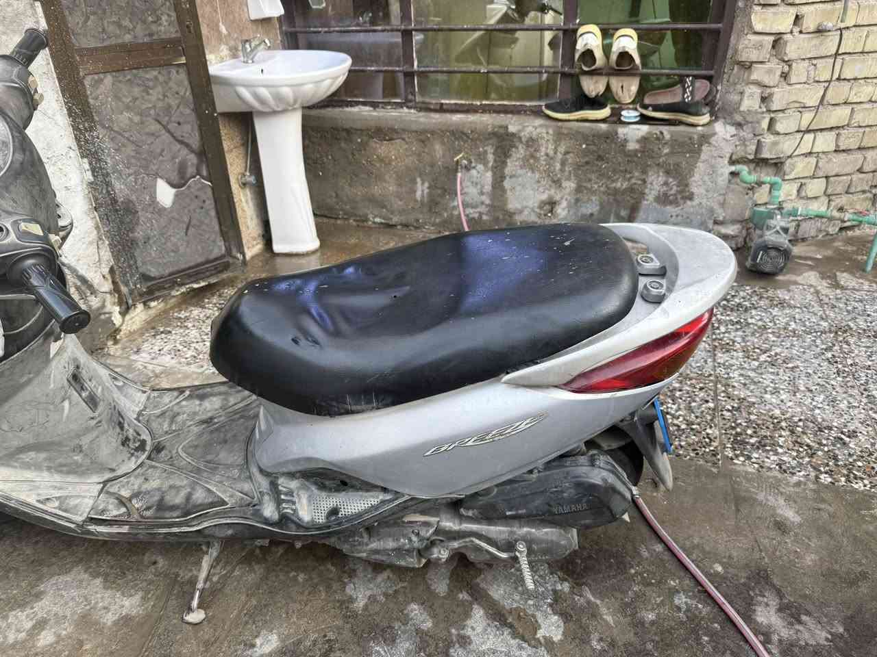 السلام عليكم دراجه بريز مال رمبه نضيفه كلش حلوه سعر ٦٥٠ مكان الدوره ابو شير رقم ***********
