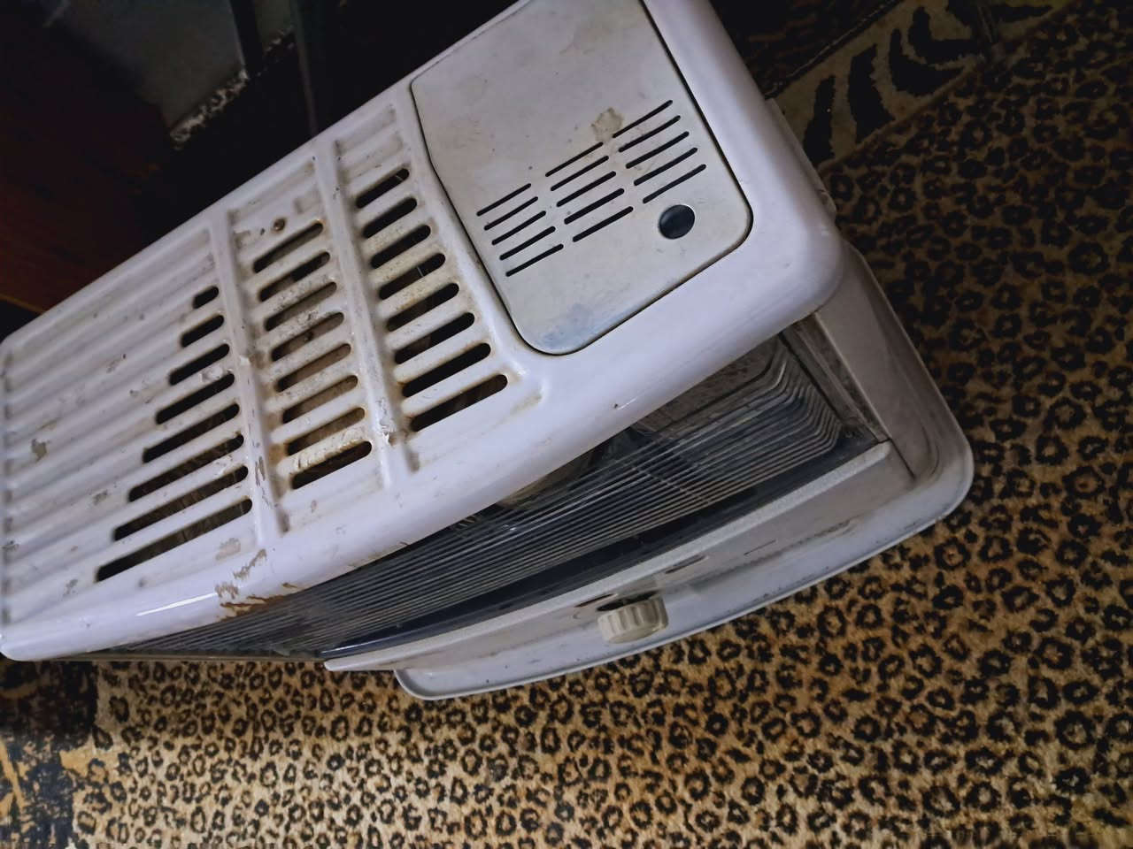 سلام عليكم مرخصت الادمن أغراض للبيع مكان لبياع شرطه الخامسه اي استفسار خاص غراض كلهن نظيفات شري خاص او اتصال عل رقم بي وتساب ***********بي
