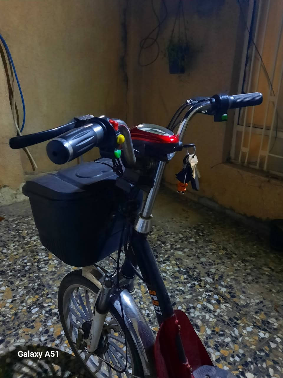 باسكل شحن للبيع او مراوس بدراجة السعر 300 كلشي شغال ***********
