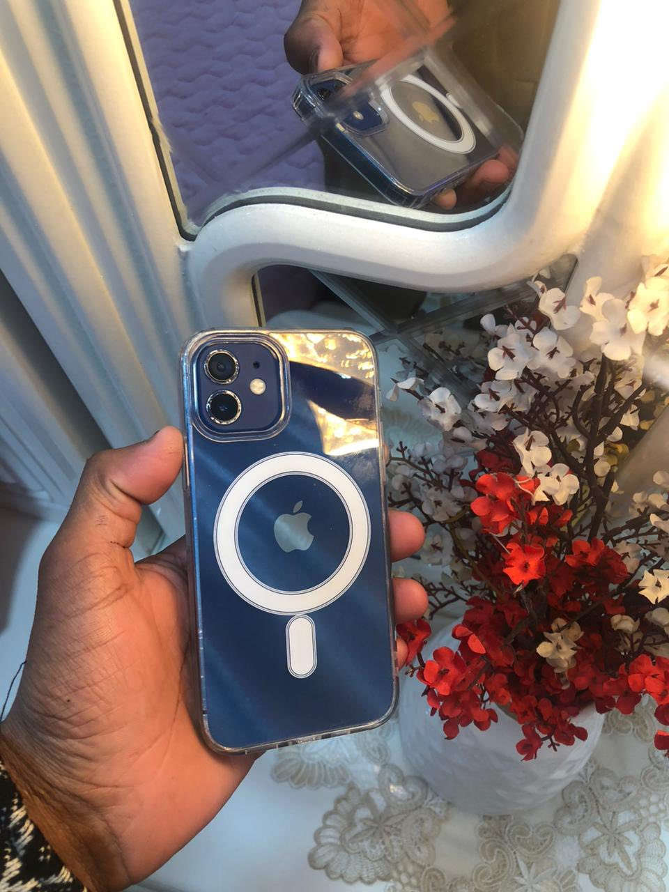 ايفون 12عادي للبيع جهاز كله شغال مستبدل فقط شاشه وبطاريه ٧٨وذاكره128وكله شغال ونضيف سعره ١٩٠بي مجال بصيط مكاني بغداد الأمين الثانيه ***********
