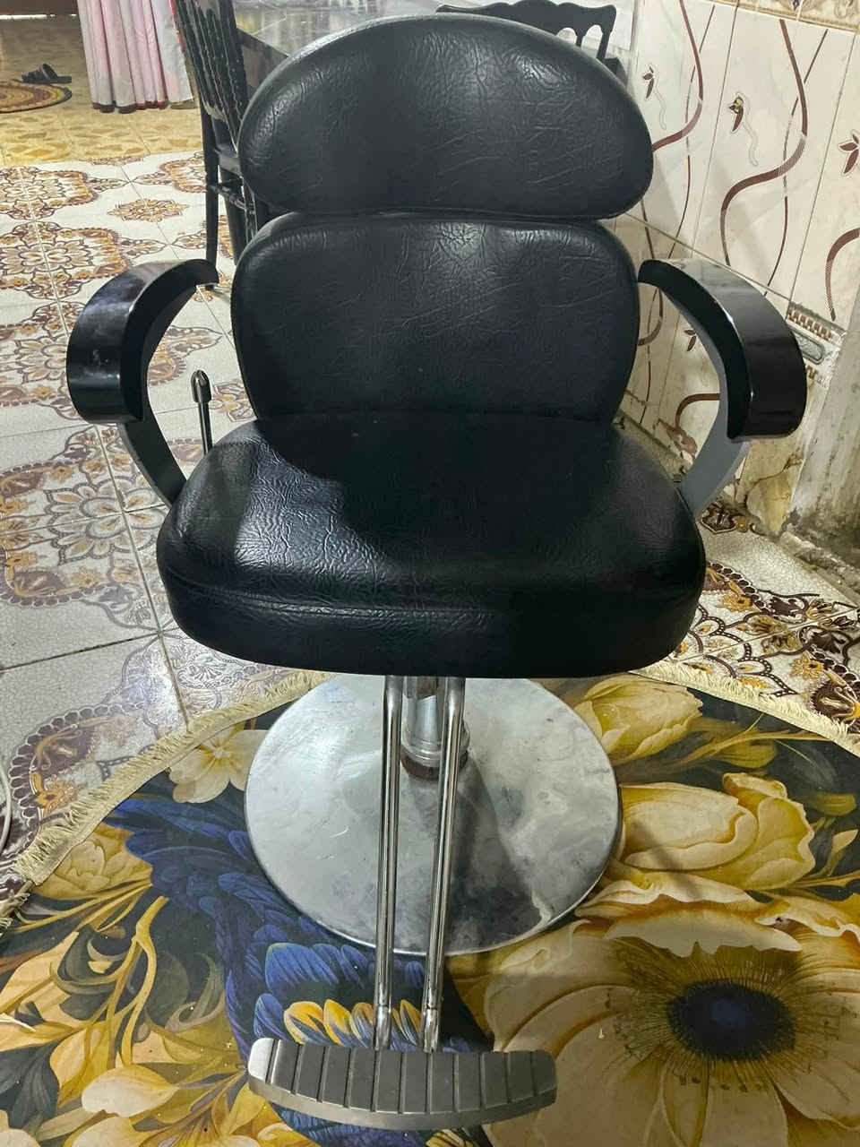 @
جهاز ليزر مع كرسي حلاقه جديد للبيع للاستفسار  ***********. 
اني بس وسيطه بدك تفاصيل اتصل ع رقم
