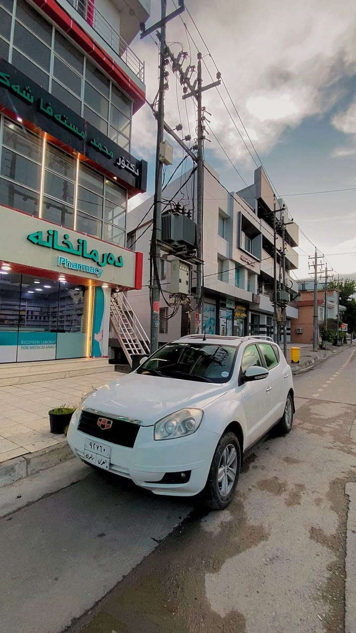 سڵاو بەڕێزان 
جیلی ئیمیگڕاند x7. ٢٠١٣.  گێڕ و مەکینە بە شەرتی فیتەر 
کلین تایتل بە بێ سبوغ ڕەنگی سپی 
٤ تایەی نوێ سلاید  کوشین جلد  ڕادار  ویل کەپ 
مەکینە ٢٤ گێڕ سیم گێڕ کەپس   
غڕامەی چەند لەسەر بوو  دەگێڕیەوە 
سەنەوی  هەزە بەسەر چوە
کارەبایات هەموو بە شەرت 
١٦٣٠٠٠ ڕۆشتوە. یەک کوشینیشی نەدڕاوە 
نرخ $٨٥ وەرەقە

أهلاً بالجميع
سيارة من الجيل السابع للمهاجرين، موديل 2013، للبيع، مستعملة وأوتوماتيكية
أوراق ملكية نظيفة بدون طلاء أبيض
أربع عجلات جديدة، وسائد انزلاقية، أغطية عجلات جلدية
محرك 24 سرعة، أغطية تروس محاكاة
سيخبرك بقيمة الغرامة
إطارات هازا منتهية الصلاحية
النظام الكهربائي بحالة جيدة
قطعت السيارة 163,000 كيلومتر. جميع الوسائد سليمة
السعر  $85 شامل الأوراق سوران, أربيل


**إذا كنت صاحب هذا الإعلان وتريد حذفه لأي سبب، رجاءا أرسل رسالة إلى الدعم الفني**