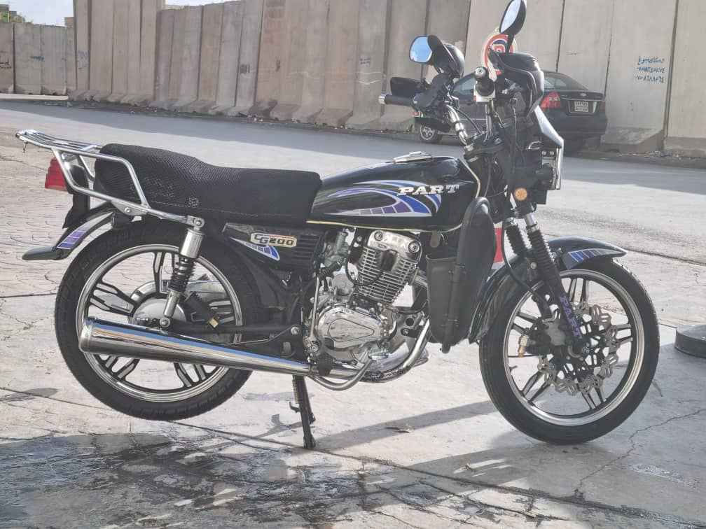 السلام عليكم 
بارت عيتاني اصلي 2023 مع منفيس.. وفاتورة الشراء من الشركة 
الدواليب توبلس والخلفي مبدل جديد
مطلوب 450 $ دولار (قفل)
للتواصل *********** أربيل, العراق
