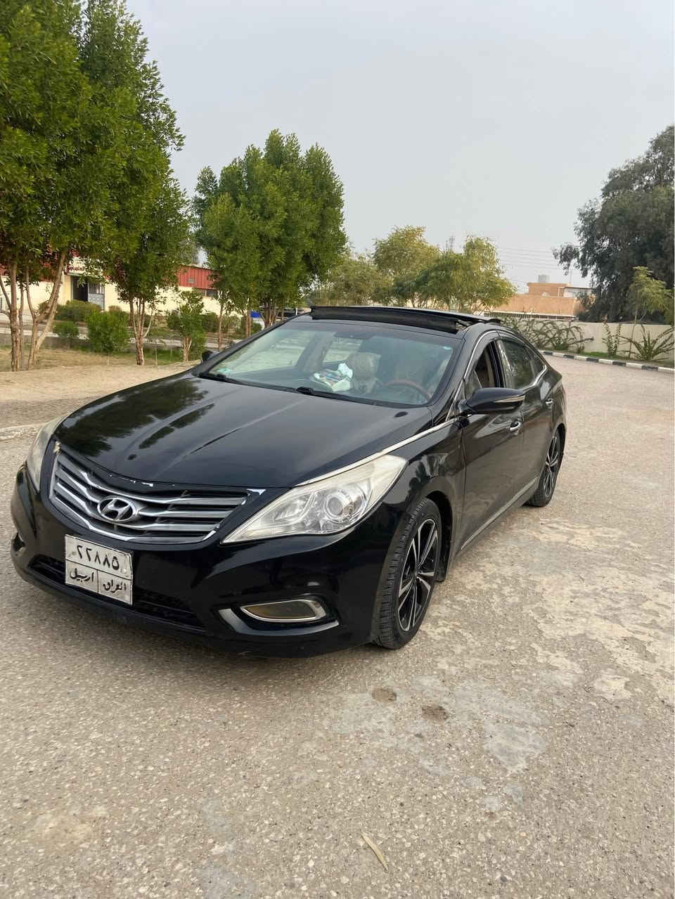 هونداي ازيرا 2013بيها ضرر جاملغ خلفي السياره بيها حرك بس بصندوك دواخل السياره (الغرفه) ماواصلها حرك ع البلاد السياره مصبوغه حزام للجماليه كير محرك كفاله تخم تاير جديد صدر /٧٠ بلميه بجم زنون فول مواصفات السعر ١٠٥ قابل للتفاوض 
للاستفسار (***********/***********) الصويرة, واسط
