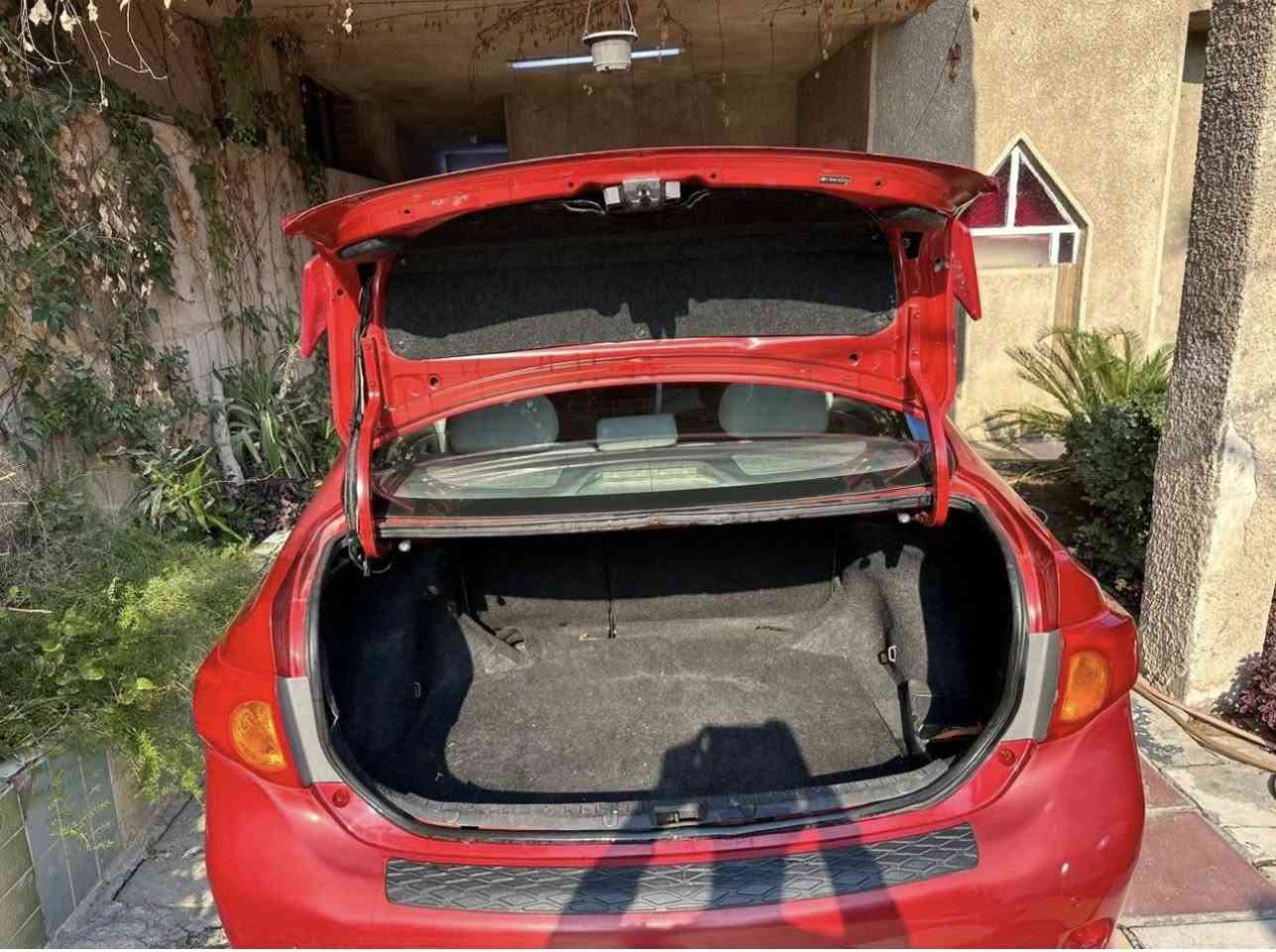 كورلا 2010 وارد أمريكي صبغ ٣ قطع سعر 85  $ كير محرك صدر بشرط *********** رقم بغداد
