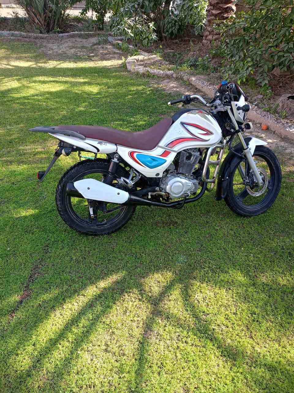 السلام عليكم سنكي موديل 2019 كهربائيات شغاله دراجه نظيفه ماكينه لا تنقيص لا تبخير دراجه نظيفه مقفوله دراجه مكفوله السعر 650 وبيها مجال للطيبين ***********
