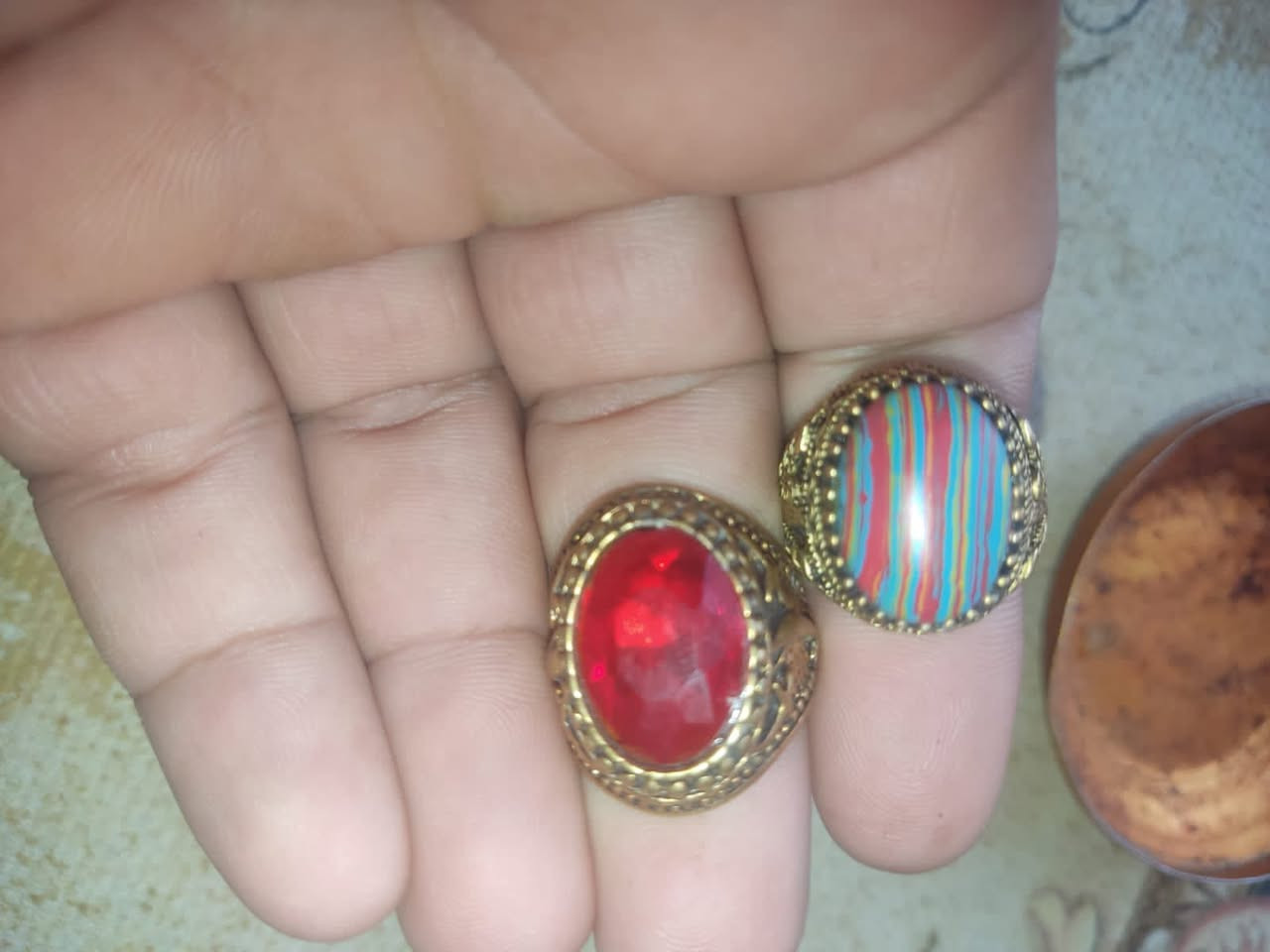 حجر الشاكرات مع عقيق احمر شرط اصليات طبيعي رباني سعر 20 مع التوصيل سعرهن


**إذا كنت صاحب هذا الإعلان وتريد حذفه لأي سبب، رجاءا أرسل رسالة إلى الدعم الفني**