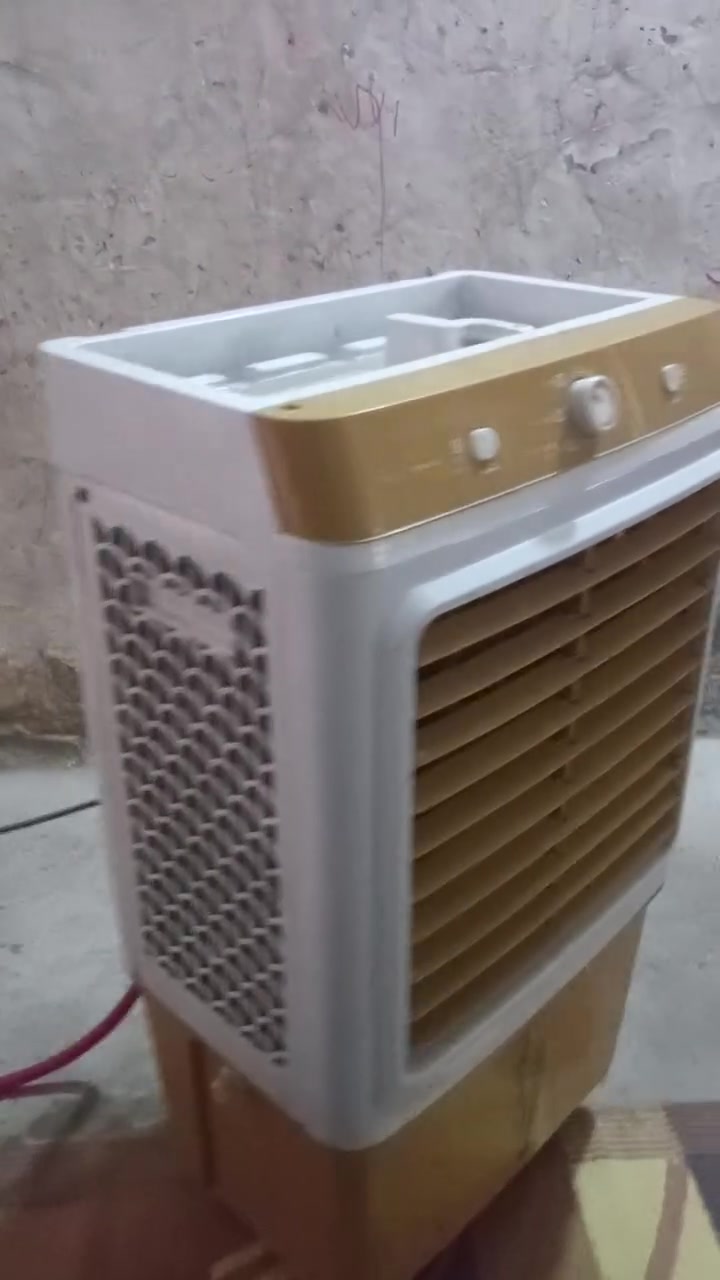 السلام عليكم كن نفيره جديده نقصها باب الفوك فقط السعر 60 وبيها مجال (***********)*********** عنواني بغداد حسينيه راشديه
