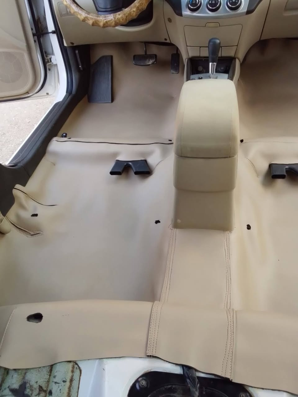 ابو رســــــول 
دوشمة أرضية جلد درجة أولى 
بسعر مناسب الجميع أنوع السيارات الصالون بسعر 50 مع الصندوك 60
العنوان العزيزية الشباب مقابيل العماره السفينه 
الاستفسار اتصل على الرقم ***********
خادمكم أبو رسول
دوشمة التساهل
