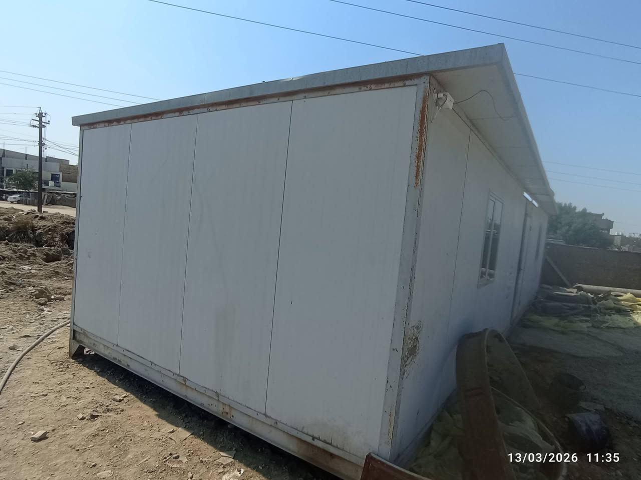 السلام عليكم بيع مستعجل كرفان نضيف كلش داخل وخارج الطول 12والعرض 4 بي 2غرف إكبار وبنص الغرفتين اكو ثنين صغار  العنوان بابل القاسم الاستفسار ***********
