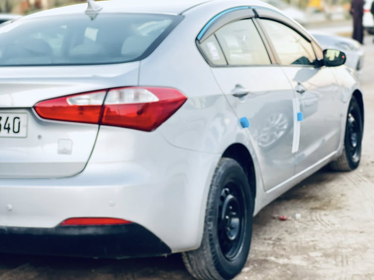 السلام عليكم كيه فورتي موديل 2015 وارد امريكي باب السايق تبديل وجاملغ المامي اليمن تبديل ورش البنيد وداير الجاملغ الخلفي صبغ ولباقي مكفول محرك 200 لاتبخير ولا تنقيص رقم ذي قار انكليزي  تبريد ثلج حداديه جديده تايرات خير من الله السعر 108 وبيها مجال 
السياره جاهزه وخير من الله 
عنوان الناصريه ***********
