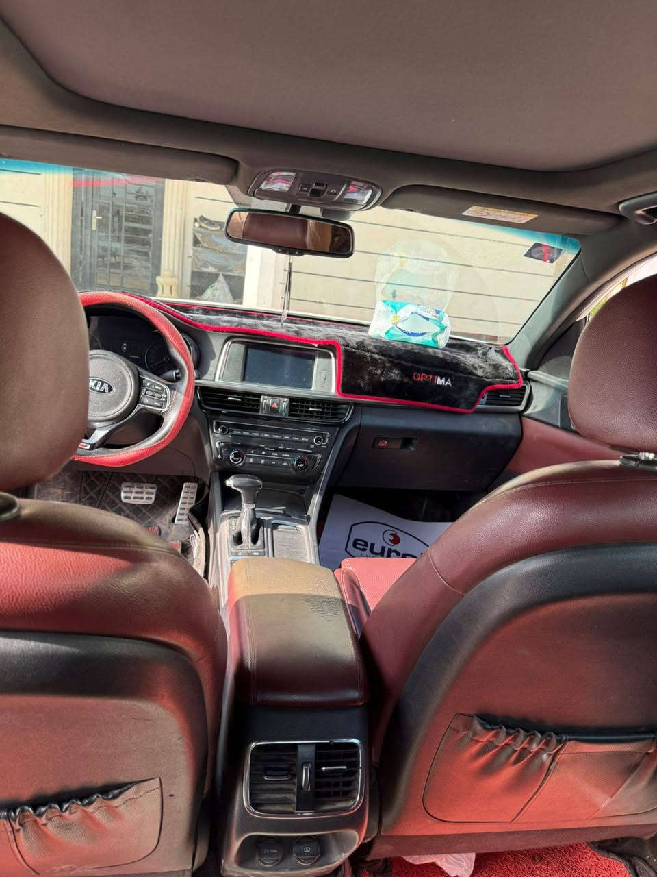 السلام عليكم ورحمة الله
كيا اوبتما 2016 فئة  جيتي لاين 
فول مواصفات 1/1 وكالة خليجي مكفوله بيه صبغ بل بنيد لامعجون ولا بارد
ماشيه 105 الف حقيقي 🛡🟥
مكينة 2400 
ــــــــــــــــــــــــــــــــــــــــــــــــــــــــــ
المواصفات....
1-اللون ابيض صدفي 
2-تبريد قطعتين منفصل 
3-بانوراما 3حركات 
4-ستيرن شكل رياضي D sport 
5- 3 انظمة سبورت للقيادة
6-تدفئة ستيرن هيتر 
7-شفتات ستيرن
8-تحكم ستيرن 4 جهات 
9- 4 كامرات مع GPS
10-جلد قرميدي اصلي تطريز 
11- كشنات كهرباء السايق والصدر
12- تخزين 2وضعية ميموري كشن 
13-تدفئة وتبريد كشنات امامي
14-تدفئة كشنات خلفي
15-حساس امامي خلفي
16- كشنات جلد لون ماروني
17-زراك لايت
18-لد امامي خلفي ليزر
19-لايت زينون ناصي عالي متحرك مع حركة الستيرن واظهار النقطة العمياء 
20-رادار جاني تنبيه عند اقتراب سيارة من الخلف والجوانب 
21-ايرباك عدد 8
22- 3انظمة قيادة ايكو سبورت اعتيادي
23-نظام ABS بريك
24- مانع انزلاق
25-نظام AUTO HOLD نزول منحدرات
26-بصمات عدد 3 مع الصندوق 
27-الصندوق نظام ذكي فتح الجنطة عند الاقتراب من السيارة 
28-شاشة 8 انج لمس notification 
29-بوصلة تحديد القبلة والخرائط  وتحديد الموقع والملاحة
30-سماعات عدد 10 
31-بلوتوث مع حساس الصوت اذا كان مرتفع عند الكلام ينخفض
32-نظام الصوت  سستم harman/kardon  مع سبوفر مضخم صوت عدد 2
33- هاند بريك بصمة كهرباء
34-بردات خلفية اصلي
35-نظام شحن الهاتف لاسلكي
36- ضوء ابيض داخلي 
37-مري كهرباء شفط قلابة مع ضوء إشارة 
38-الماسحات حساس تعمل عند الأمطار
رقم بغداد الجديد كلش حلو
السعر165 وبيها مجال الطيبين 

رقم التليفون  ***********

‪
