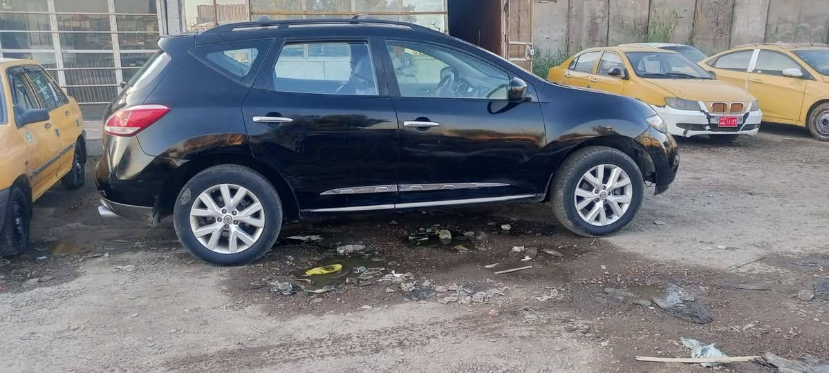 سلام عليكم
نيسان مارونه
موديل 2012 بصمه
مكينه وكير وصدر وحداديه جدد
 تحويل ثاني يوم
***********
