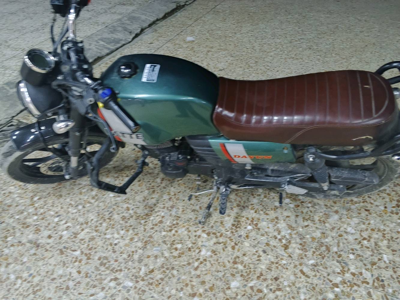 العنوان بغداد حي نصر 
دراجه دايوان لايتي موديل 2024