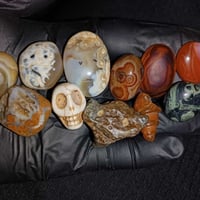 احجار مصورة • نوادر • ملاقط