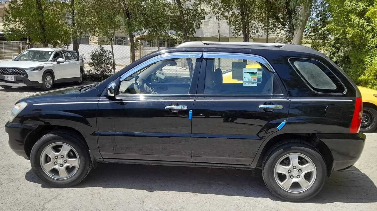 كيا سبورتج ٢٠٠٧ وارد امريكي
صبغ جاملغ ودعاميه وخشم البنيد كلير
وقطعتين بارد 
وباقي السياره مكفول
محرك ٢٠٠٠  كير 4 جيد 
تبريد جيد
داخل كلش نظيف
شاشه وكامره خلفيه
تخم تاير جديد
رقم سليمانيه دولي
 مكان السياره بغداد
السعر ١10 بي مجال
*********** واتساب
شراي اتصل وتدلل
