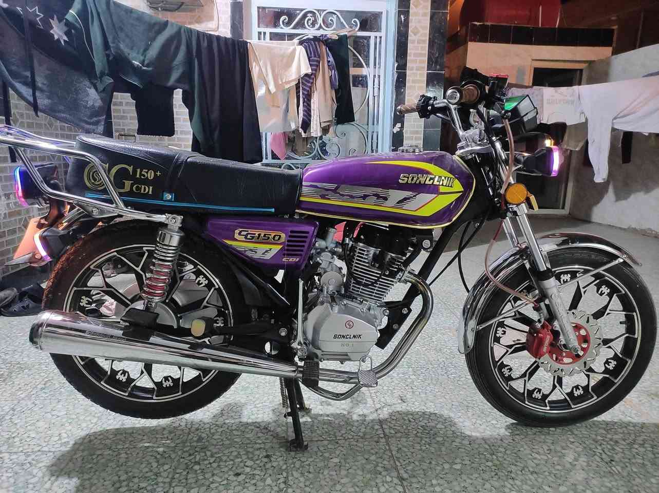 السلام عليكم دراجه سيفان 5 كير موديل 2025 اوراق كامله صار لها طالعه من المعرض شهر دره استعمال قليل بصمه تشغيل عن بعد دشبولها الكتروني دراجه مكفوله كفاله عامه مكان كربلاء طويريج رقم الهاتف *********** اخوان الشرايبي خير ويتدلل يتصل السعر 730 مستعجل على بيعه اتصلوا بخير وتدلل
