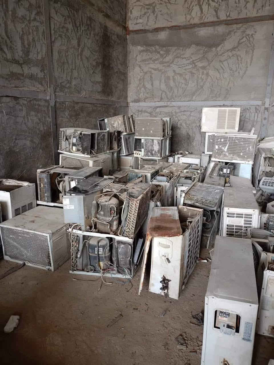 السلام عليكم*********** واتساب من رخصه مدير الگروب المحترم اشتري الغراض المنزليه السبالت والمكيفات بأسعار جيدا / 
سبلت 5 طن عاطل ب200 /
سبلت 4 طن عاطل175/
سبلت 3 عاطل ب 150 / 
سبلت 2 طن عاطل من 80 ال 90 /
سبلت طن ونص عاطل ب 60 / 
سبلت 1 طن عاطل ب 40 /
مكيف 2 طن عاطل من 50 ل 80 حسب النوعيه / 
مكيف 1 طن عاطل ب 40 / اي شي عندك للبيع اتصل على هذا الرق*********** او تتفضل خاص نجيك للبيت الفتح علينا / بغداد وأطراف بغداد / الاسعار قابله للزياده يوجد واتساب للاتصال
