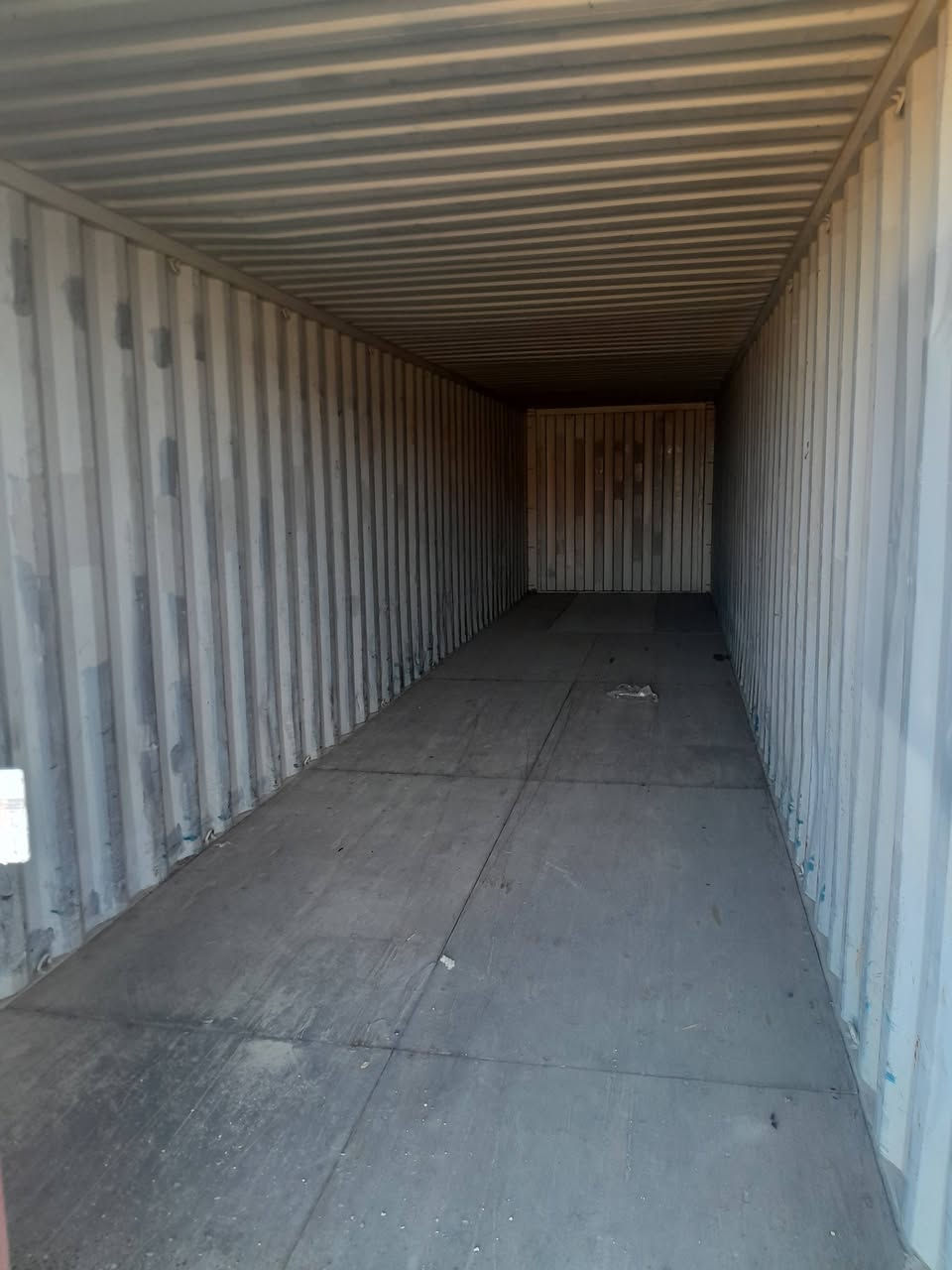 للبيع حاويات ١٢ متر توصيل لجميع المحافظات
الاسعار ع اتصال  مع التحيه  للاستفسار او واتساب   ***********
