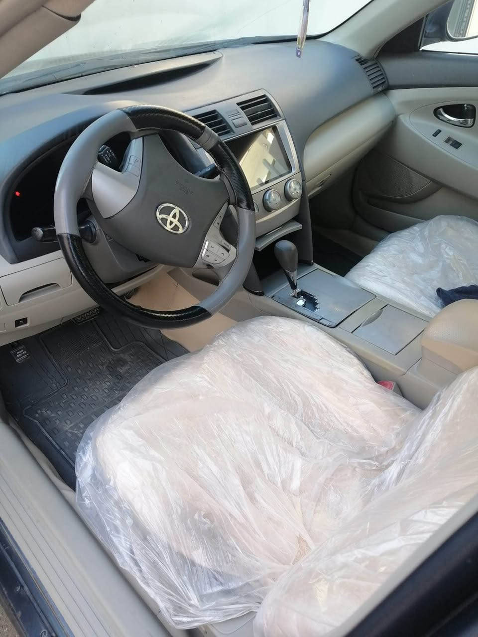 ‏كامري 2011بي 3قطع صندوق وجامرلغين الخلفي هزه جديدة محرك 6 رقم جديد سنويه جديد مكانه كركوك ￼رقم صاحب السياره *********** كركوك, العراق
