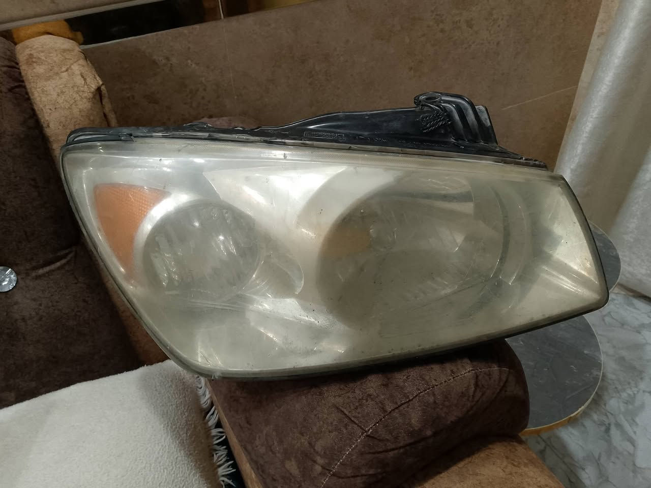 السلام عليكم لايتات النترا بس كشر يحتاجلهن شويه تنضيف السعر 60وبيهن مجال مكاني بغداد الدورة ***********
