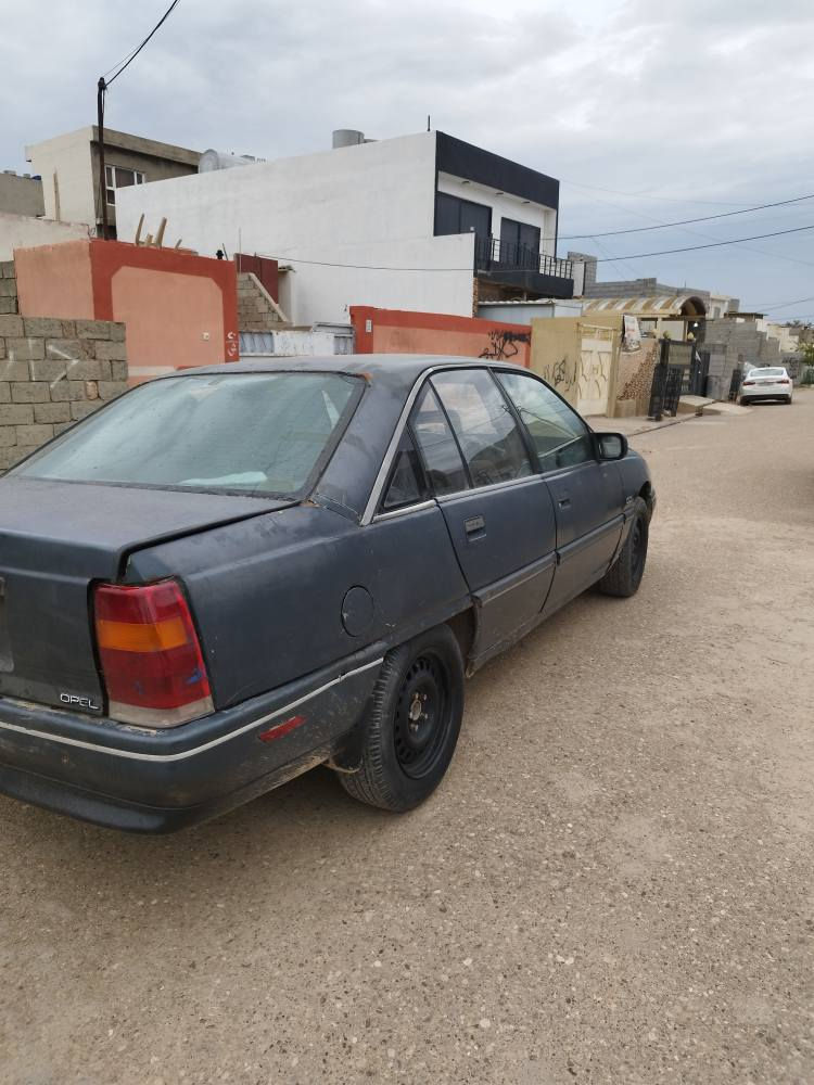 اوبل اوميكا سنويه خضره ار ماندل صاحبهاا بدون ضربه وصبغ محرك ٢٠
سعرها ١٤ قفل عنوان كركوك *********** كركوك, العراق
