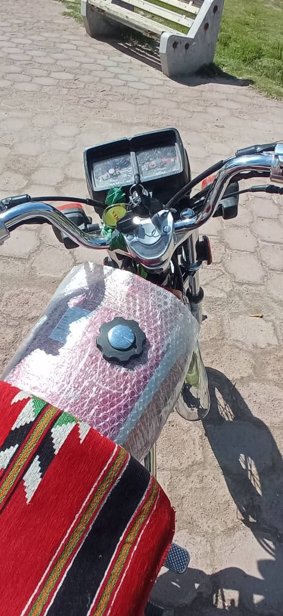 السلام عليكم دراجه للبيع موديل 26 السعر  700----٠٨٧٥٨٢٨٧٧٨١


**إذا كنت صاحب هذا الإعلان وتريد حذفه لأي سبب، رجاءا أرسل رسالة إلى الدعم الفني**