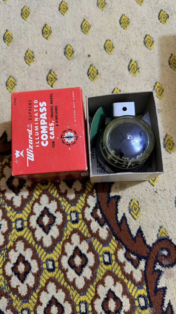 سلام عليكم
مجموعه بوصلات اصليه 
كلمن وسعره 
شراي اتصل وتدلل 
***********
